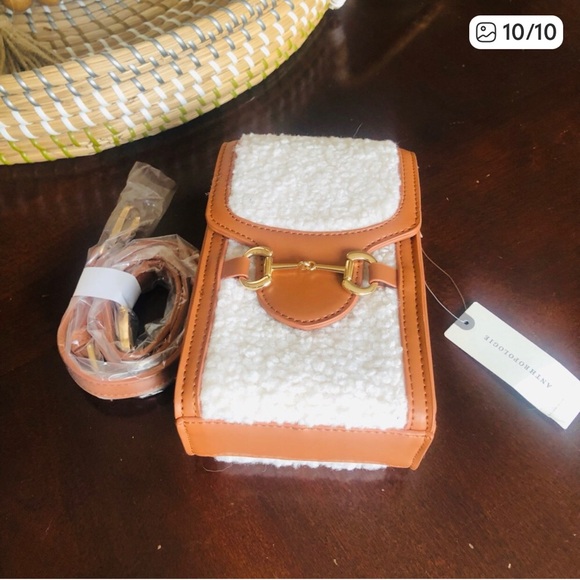 New Anthropologie, Sherpa, Crossbody bag - Picture 7 of 13